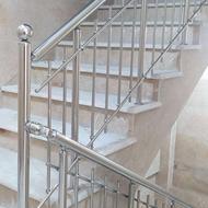 نیاز به یک کار آموز برای کار نرده استیل