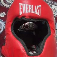 کلاه قرمز رزمی نو و سالم بدون پارگی