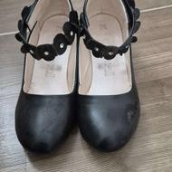 کفش دخترانه سالم و درحد نو