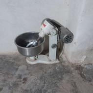 خمیر گیر 15 کیلویی در حد نو