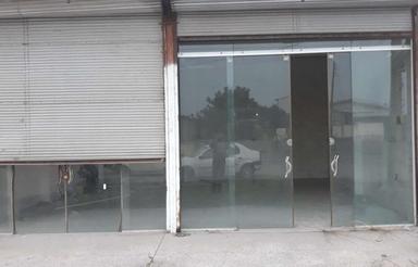 مغازه تجاری بر خیابان اصلی چمازکتی