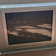 تلوزیون کوچک قدیمی