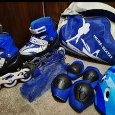 کفش اسکیت بهمراه لوازم ایمنی در حدنو