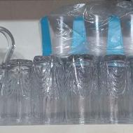 4دست لیوان و4عدد پارچ ست