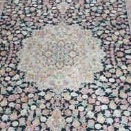 تعدادی فرش ماشینی ودست بافت