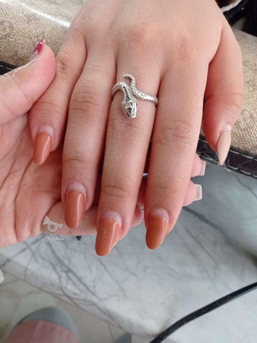 کاشت و ترمیم ناخن