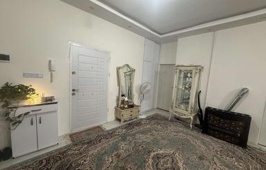 90 متر طبقه اول با پارکینگ و اسانسور