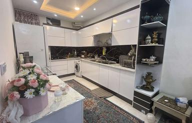 90 متر طبقه اول با پارکینگ و اسانسور