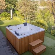 وان و جکوزی لوکس