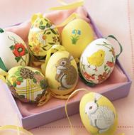 کار در منزل تخم مرغ رنگی و تزئینی