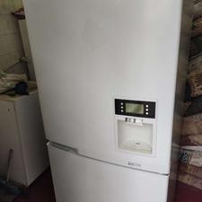 یخچال و فریزر اسنوا دودر آبسردکن دار عالی