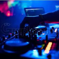 استخدام نیروی خانوم در موزیک