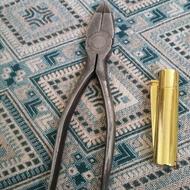 انبردست وچکش آمریکا