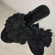 دمپایی رو فرشی