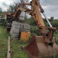 بیل مکانیکی فروشی نیاز ب تعمیر دارد