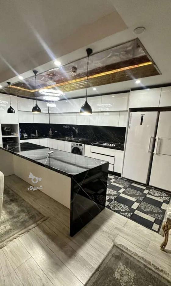 140 متر دو خواب میدان اتریش