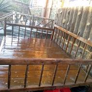 تخت سنتی سالم