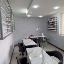 اجاره میز ناخن و تخت مژه