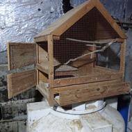 قفس چوبی بدون هیچگونه شکستگی وخرابی سالم سالم