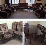 مبلمان 9نفره و میز ناهار خوری 8 نفره فروش فوری بعلت جابه جای