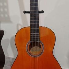 گیتار سنتور ویولن سه تار دوتار دمبوره جیرفت