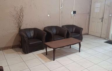 اتاق اداری در یک واحد بسیار کم تردد