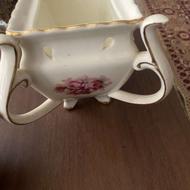 شکلات یا ظرف آجیل