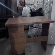 میز کامپیوتر جمع و‌جور و بسیار جنس خوب