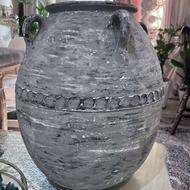 کوزه سفالی پتینه کاری شده