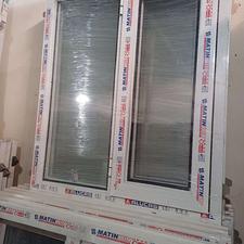 پنجره پیویسی باشیشه2400. کد 522