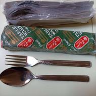 قاشق و چنگال حسن بن علی ژاپن،نعلبکی گل سرخی والمانی چاقو برز