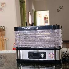 میوه خشک کن.