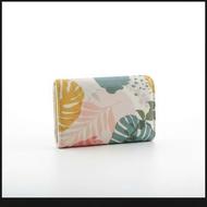 «جاکارتی و سنجاق سر