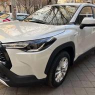 تویوتا کرولا کراس هیبرید 2025 سفید