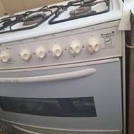 گاز پنج شعله فردار با دوتا جوجه گردان سالم وتمیز