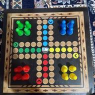 منچ ومار پله چوبی