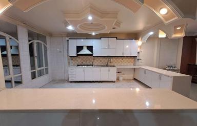 200متر 3 خوابه خیابان دوم قابل تمدید برای سال بعد