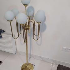 آباژور کنار سالنی هفت شاخه