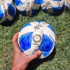 توپ فوتبال مولتن