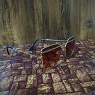 عینک شیک و رنگ خاص سالم