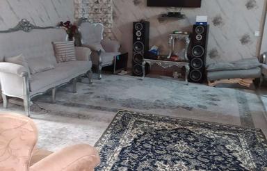 50 متری خیلی خوش سانت با دو انباری بزرگ وجادار