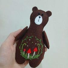 عروسک خرس گلدوزی شده