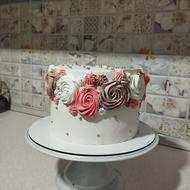 سفارش انواع کیک و شیرینی