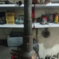 یک عدد جک سه تنی قدیمی ،سنگین سالم