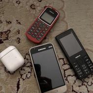 2عدد گوشی نوکیا 1عدد سامسونگ به همراه ایرپاد