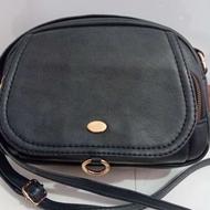 کیف دوشی جادار