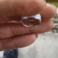 یک عددحلقه طلا 18عیار2گرم زیرقیمت بازار،بدون اجرت ودستمزد