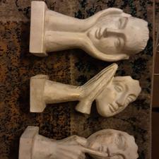 مجسمه گچی قیمت همه با هم زده شده