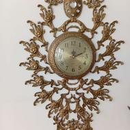 یک عدد ساعت و چراغ خیاط