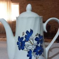 قوری بزرگ نو و سالم